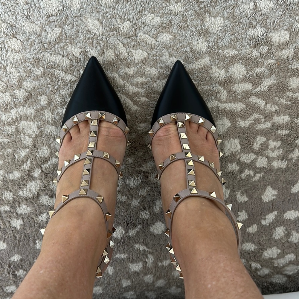 Valentino Rockstud black and beige leather 40.5 excellent condition